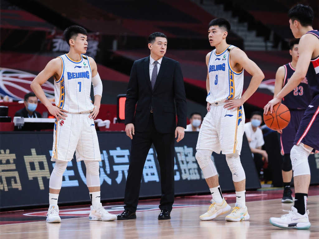 续上赛季的 续上赛季的