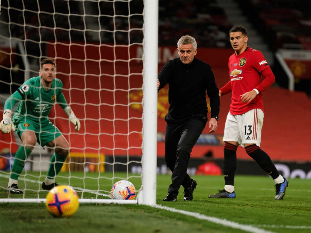 励更具观赏 励更具观赏